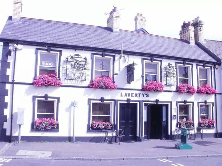 Laverty'S - The Black Bull Inn Randalstown エクステリア 写真